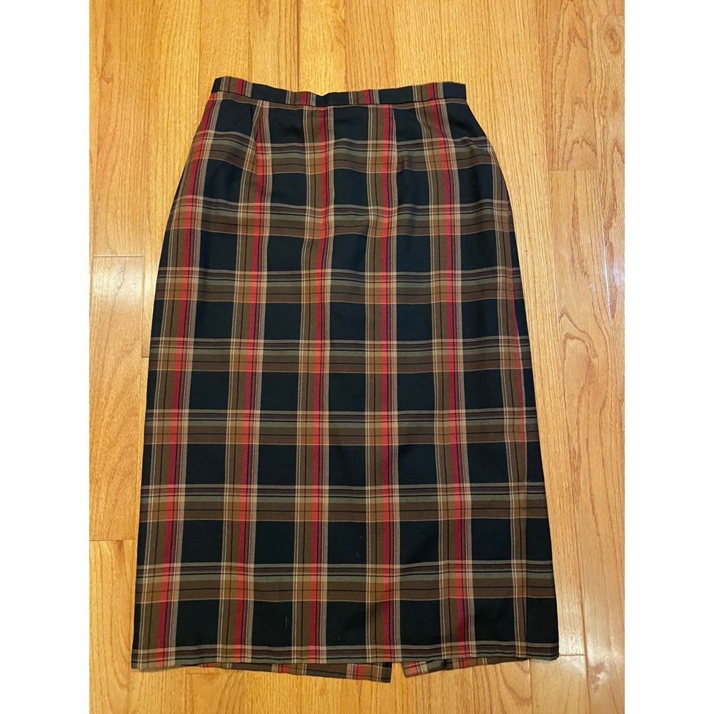 Elegant Plaid Midi Skirt in Black and Red